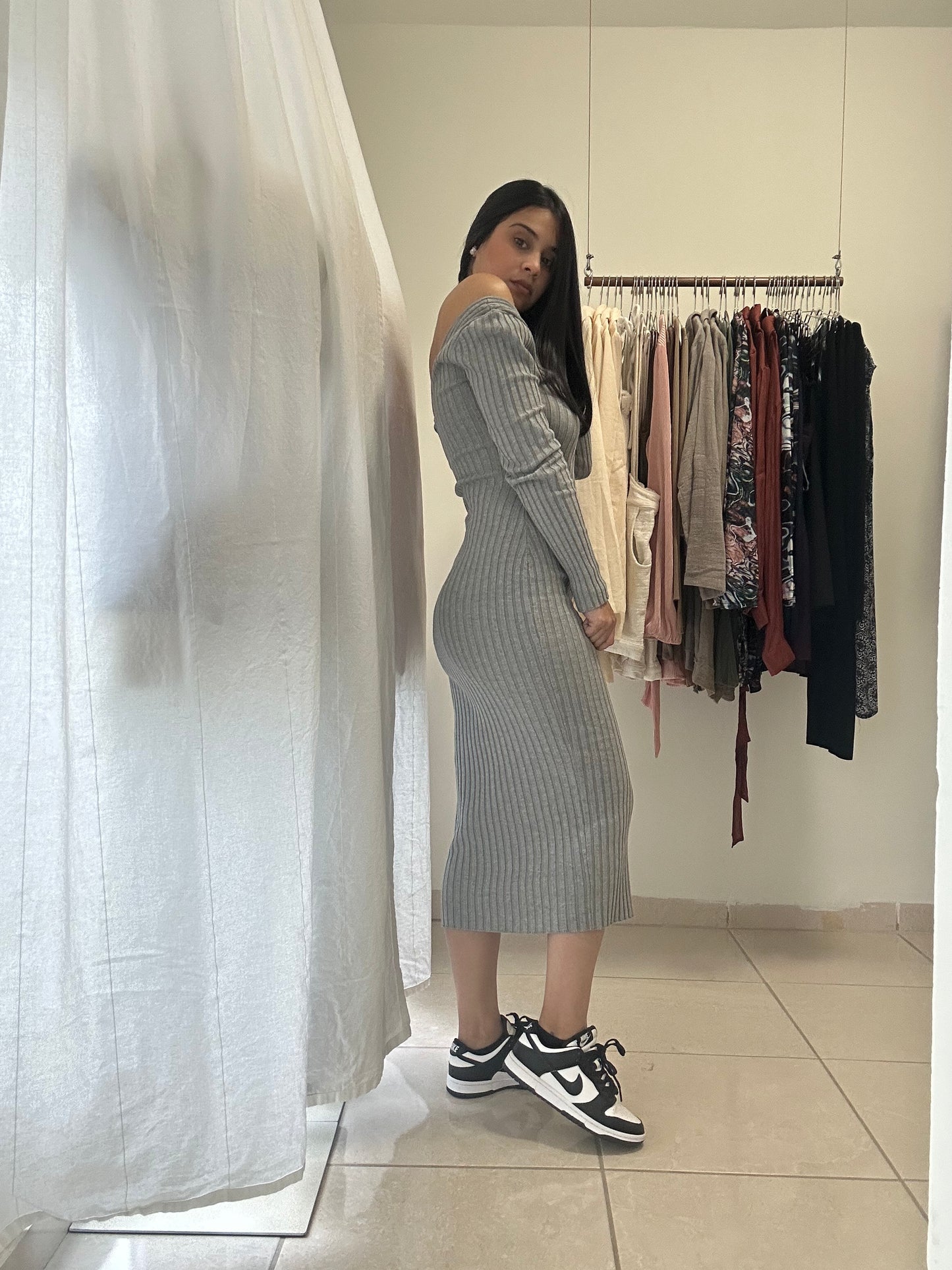 Off shoulder midi dress grey