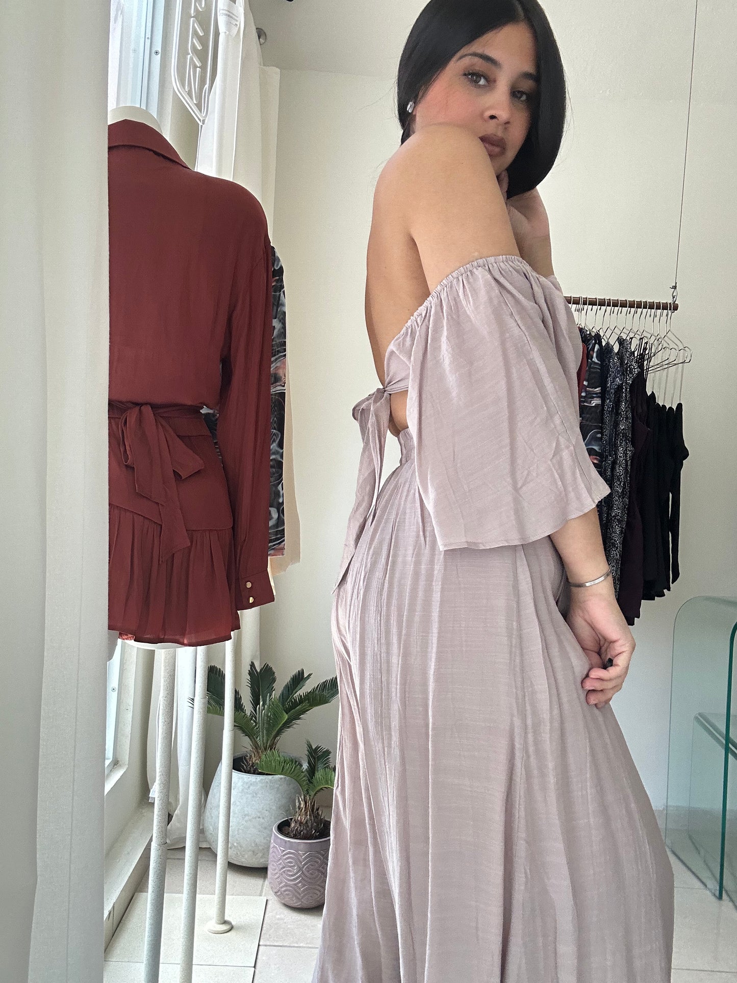 Mauve flutter sleeve tie back crop and pant set