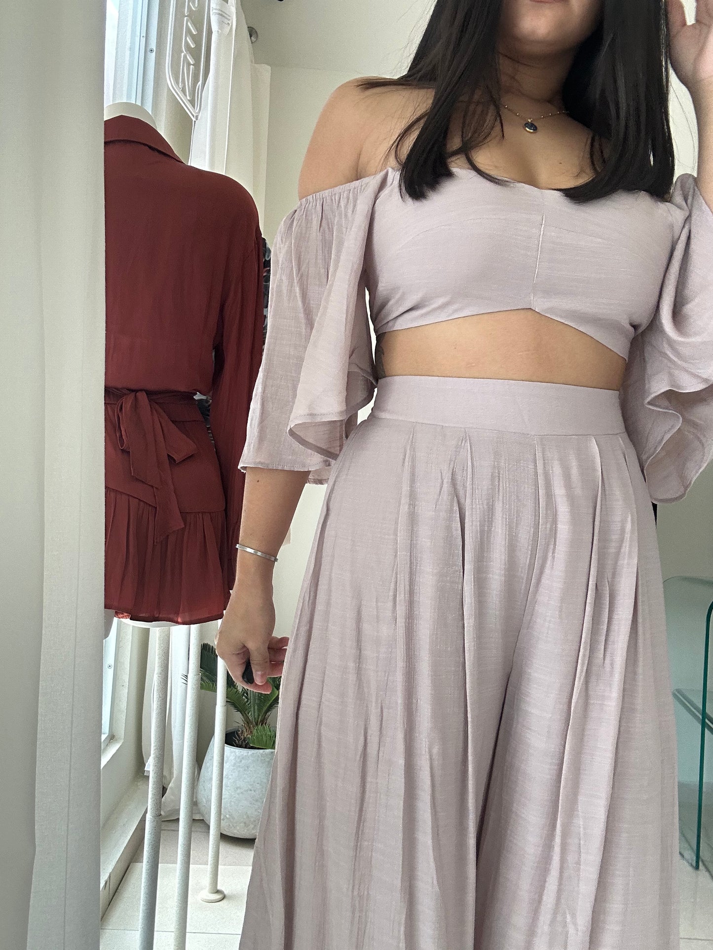 Mauve flutter sleeve tie back crop and pant set